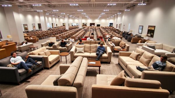 7 astuces pour sélectionner le canapé parfait en magasin